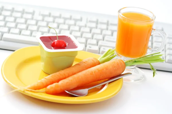 Snack in the office — Stock Photo, Image