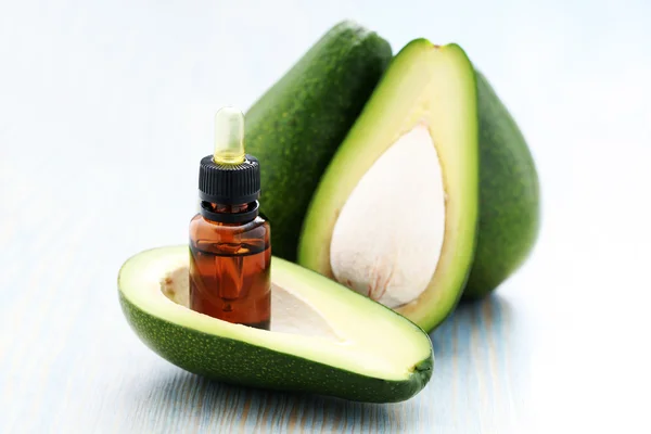 Эфирное масло авокадо — стоковое фото
