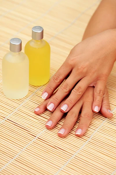 Beautiful Female Hands Bottle Massage Oil Beauty Treatment — Stock Photo, Image