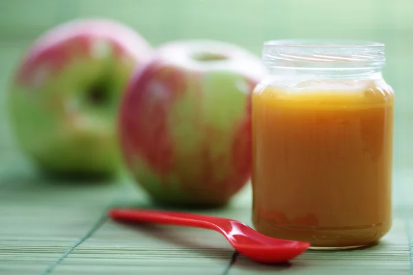 Glas Mit Apfel Von Babynahrung Essen Und Trinken — Stockfoto