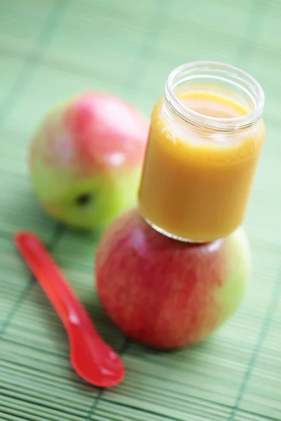 Glas Mit Apfel Von Babynahrung Essen Und Trinken — Stockfoto