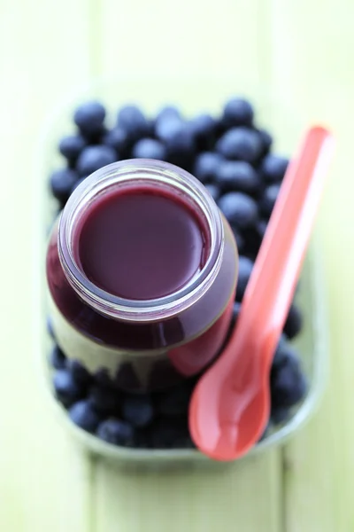Baby food - blueberries — Stock Photo, Image