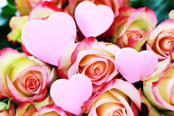 Bouquet Roses Avec Des Cœurs Fleurs Plantes — Photo