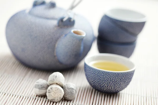 紅茶ポット カップ 緑色の茶 お茶の時間 — ストック写真