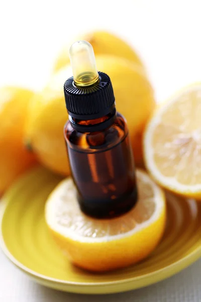 Пляшка Ефірної Олії Лимона Альтернативна Медицина — стокове фото