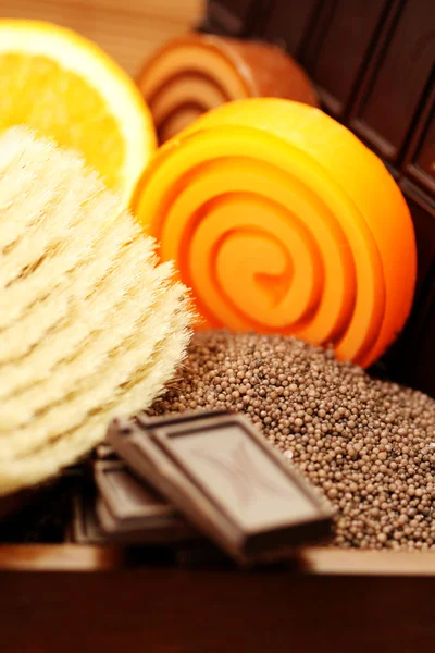 Čokoláda a oranžové mýdla — Stock fotografie