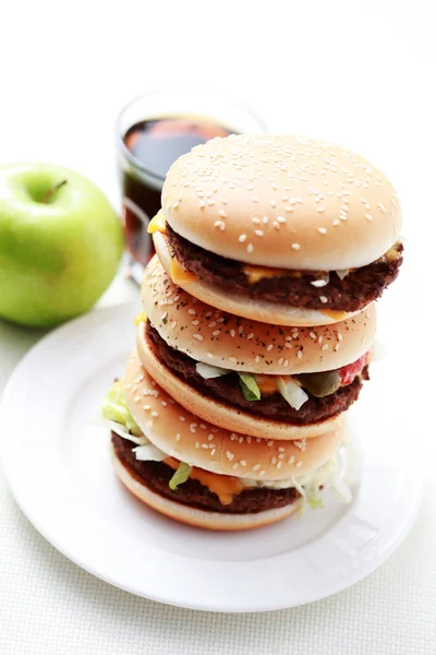 Stapel van hamburgers — Stockfoto