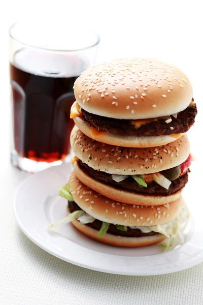 Stos Hamburgery Żywność Napoje — Zdjęcie stockowe
