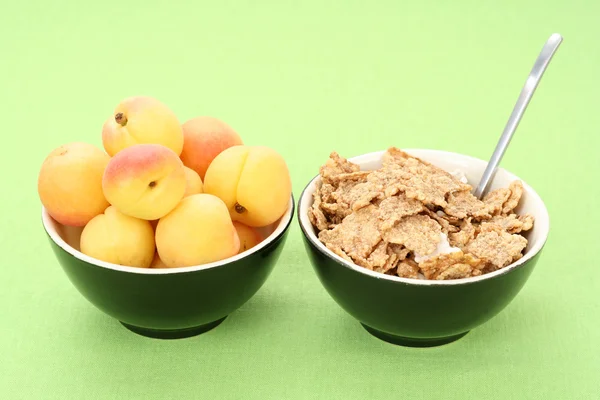 Bowl Full Musli Fresh Apricots Healthy Breakfast — Stock Photo, Image