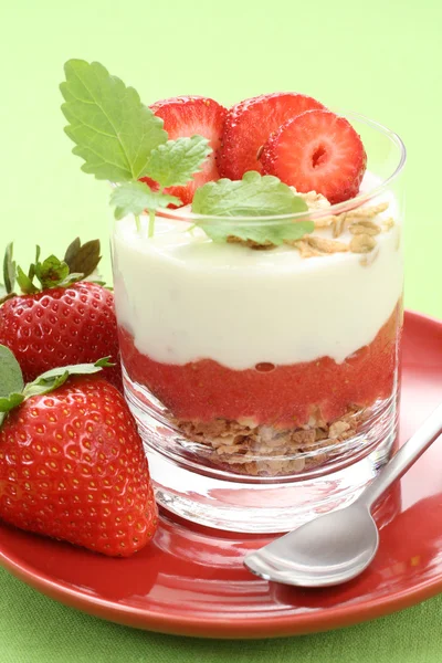 Copo Delicioso Iogurte Musli Morangos — Fotografia de Stock