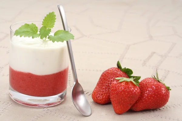 Glass Delicious Strawberry Dessert — Stock Photo, Image