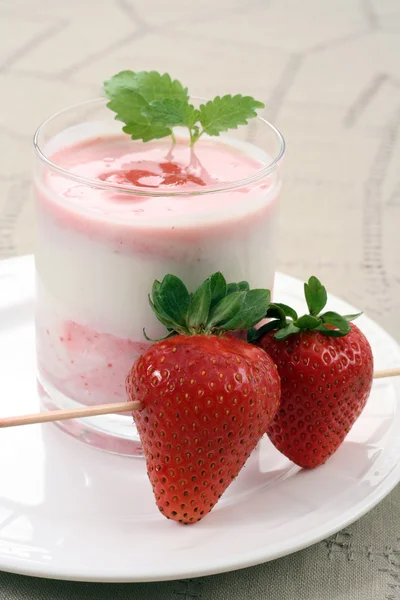 Glass Delicious Strawberry Dessert — Stock Photo, Image