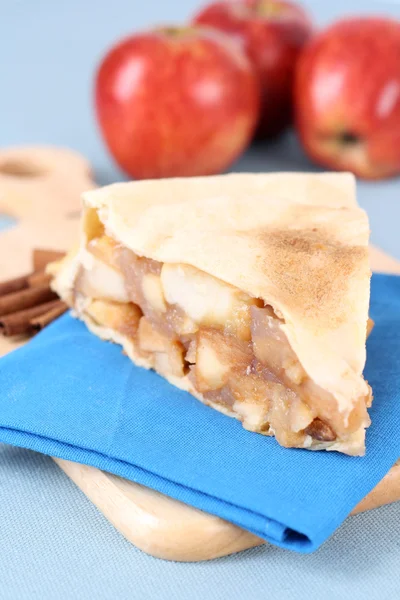 Piring Pie Apel Dengan Buah Buahan Segar — Stok Foto