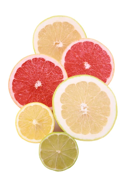 Detailní Záběry Plátky Čerstvých Citrusových Plodů Izolované Bílém — Stock fotografie