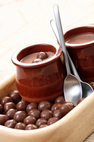 Dois Copos Creme Chocolate Sobremesa Deliciosa — Fotografia de Stock