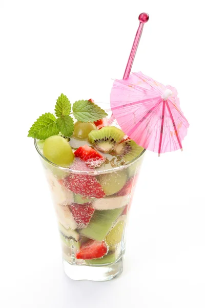 Deliciosa Bebida Frutada Vidro Fundo Branco — Fotografia de Stock