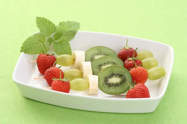 Fruity shishkabobs — Stock Photo, Image