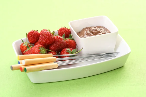 Chocolate fondue and strawberries — Stock Photo, Image
