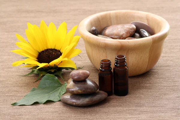 Sunflower beauty treatment — Stock Photo, Image