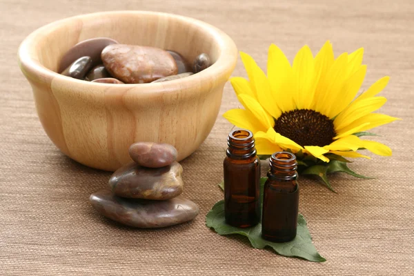 Bowl Pebbles Bottles Aromatic Oil Beauty Treatment — Stock Photo, Image
