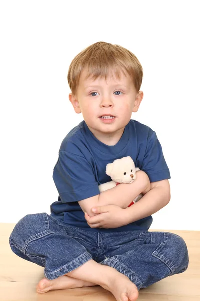 Três Anos Idade Meninos Seu Amigo Urso Pelúcia Isolado Branco — Fotografia de Stock