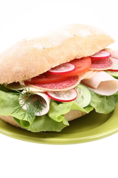 Close Ups Delicioso Sanduíche Com Presunto Queijo Legumes Isolados Branco — Fotografia de Stock