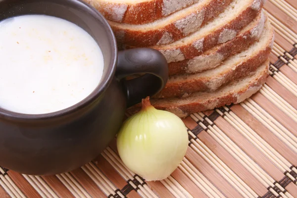 Miska Domowy Smalec Chleb Świeże Cebula — Zdjęcie stockowe
