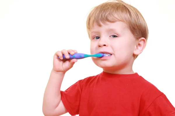 Três Anos Idade Menino Escovação Dentes Isolados Branco — Fotografia de Stock