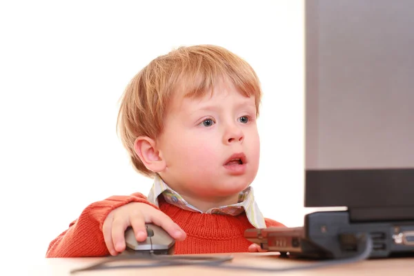 Tre Gammal Pojke Med Laptop Isolerad Vit — Stockfoto