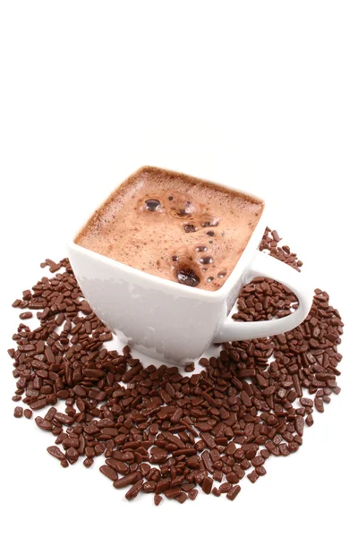 喝杯热巧克力特写镜头上白色隔离 — 图库照片