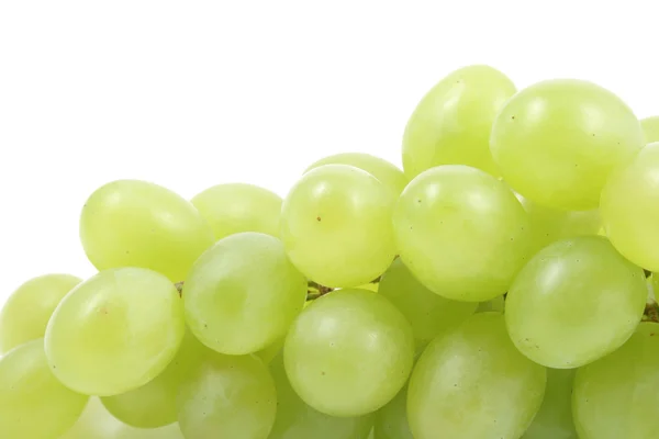 Tros Verse Groene Druiven Geïsoleerd Wit — Stockfoto