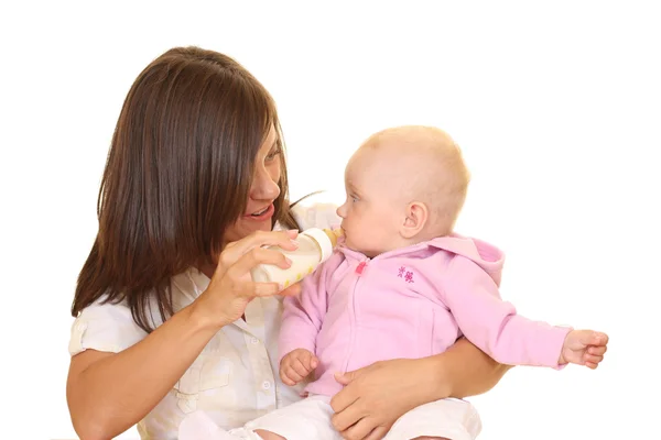 Beyaz Izole Süt Şişesi Ile Kız Bebek Anne — Stok fotoğraf