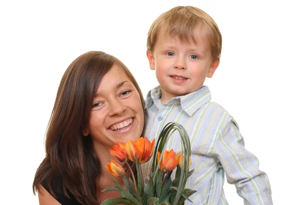 Porträtt Bedårande Familj Mor Och Son Med Blommor Isolerad Vit — Stockfoto