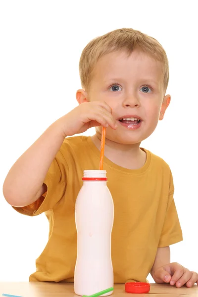 Drinking milk/jogurt — Stock Photo, Image