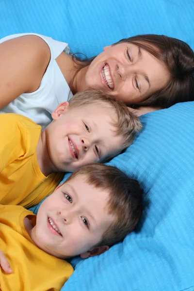 Mother Two Sons Bed Smiling Faces — Stock Photo, Image