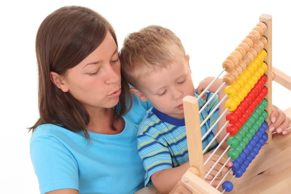 Mor Och Gammal Pojke Med Stora Abacus Isolerad Vit — Stockfoto