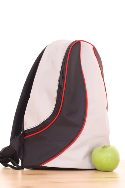 Plecak Zielone Jabłko Białym Tle — Zdjęcie stockowe