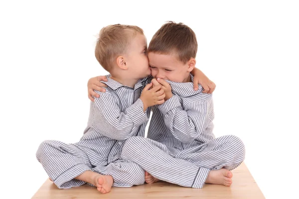 Dois Irmãos Pijamas Prontos Para Cama — Fotografia de Stock