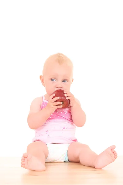 Krásné Desetiměsíční Holčička Červeným Apple Izolovaných Bílém — Stock fotografie