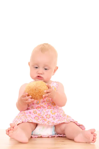 Beyaz Izole Pasta Ile Bebek Kız Portresi — Stok fotoğraf