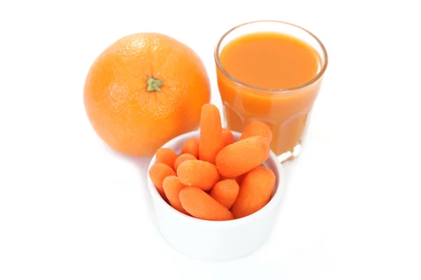 당근 과 오렌지 주스 — 스톡 사진