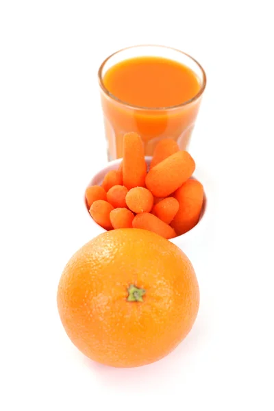 당근 과 오렌지 주스 — 스톡 사진