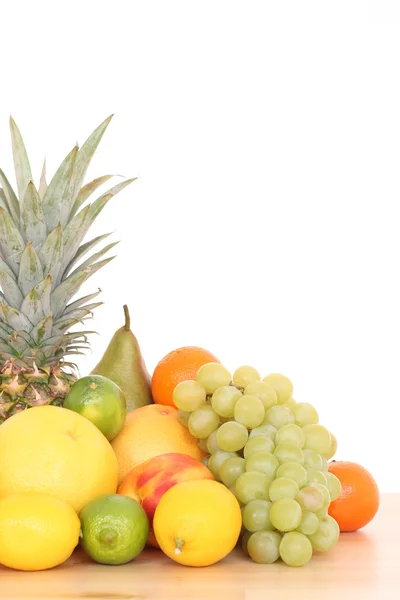 Viele Verschiedene Frische Früchte Isoliert Auf Weiß — Stockfoto