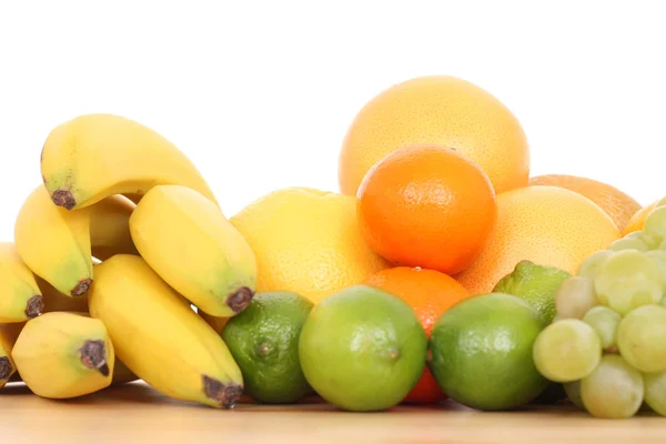 Viele Verschiedene Frische Früchte Isoliert Auf Weiß — Stockfoto