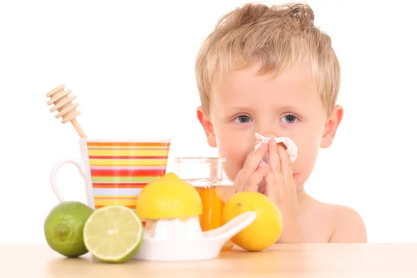 Menino Anos Com Remédio Para Resfriado Gripe Branco Foco Criança — Fotografia de Stock