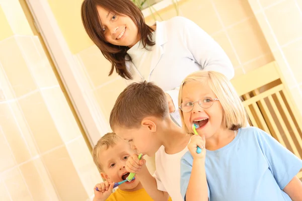 Preschoolers and white teeth — Stock Photo, Image
