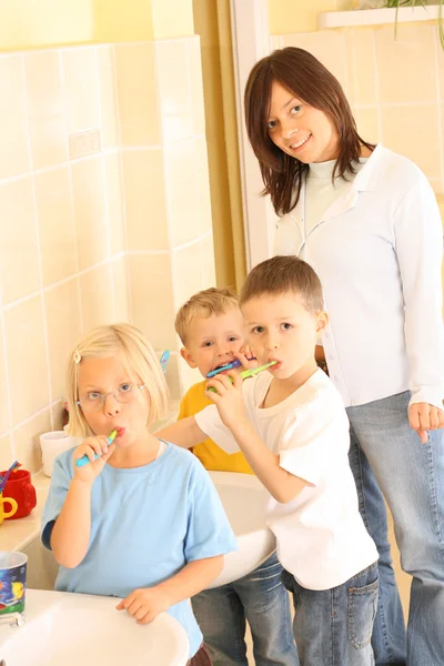 Niños preescolares y dientes blancos — Foto de Stock