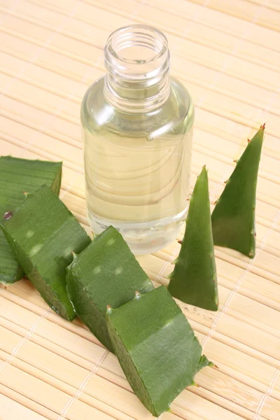 Bottle Cosmetic Fresh Aloe Vera — Stock Photo, Image