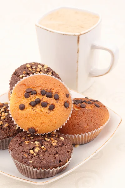 Muffins et tasse de café — Photo
