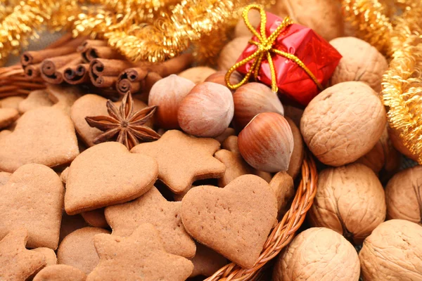 Basket Full Delicious Gingerbreads — Stock Photo, Image